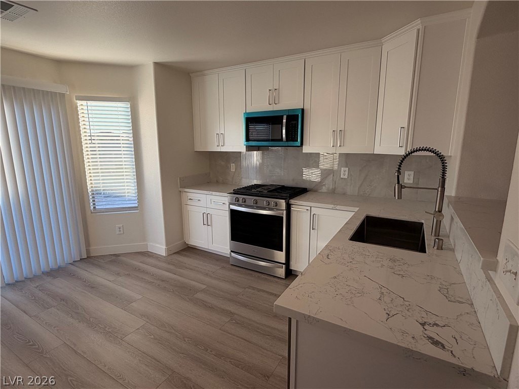 1037 Silver Creek Ave - Photo 3 of 13