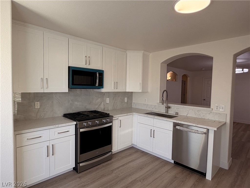 1037 Silver Creek Ave - Photo 4 of 13