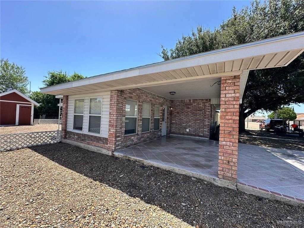 413 Sagittarius St - Photo 4 of 30