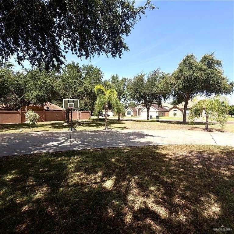 608 E 29th St - Photo 3 of 38