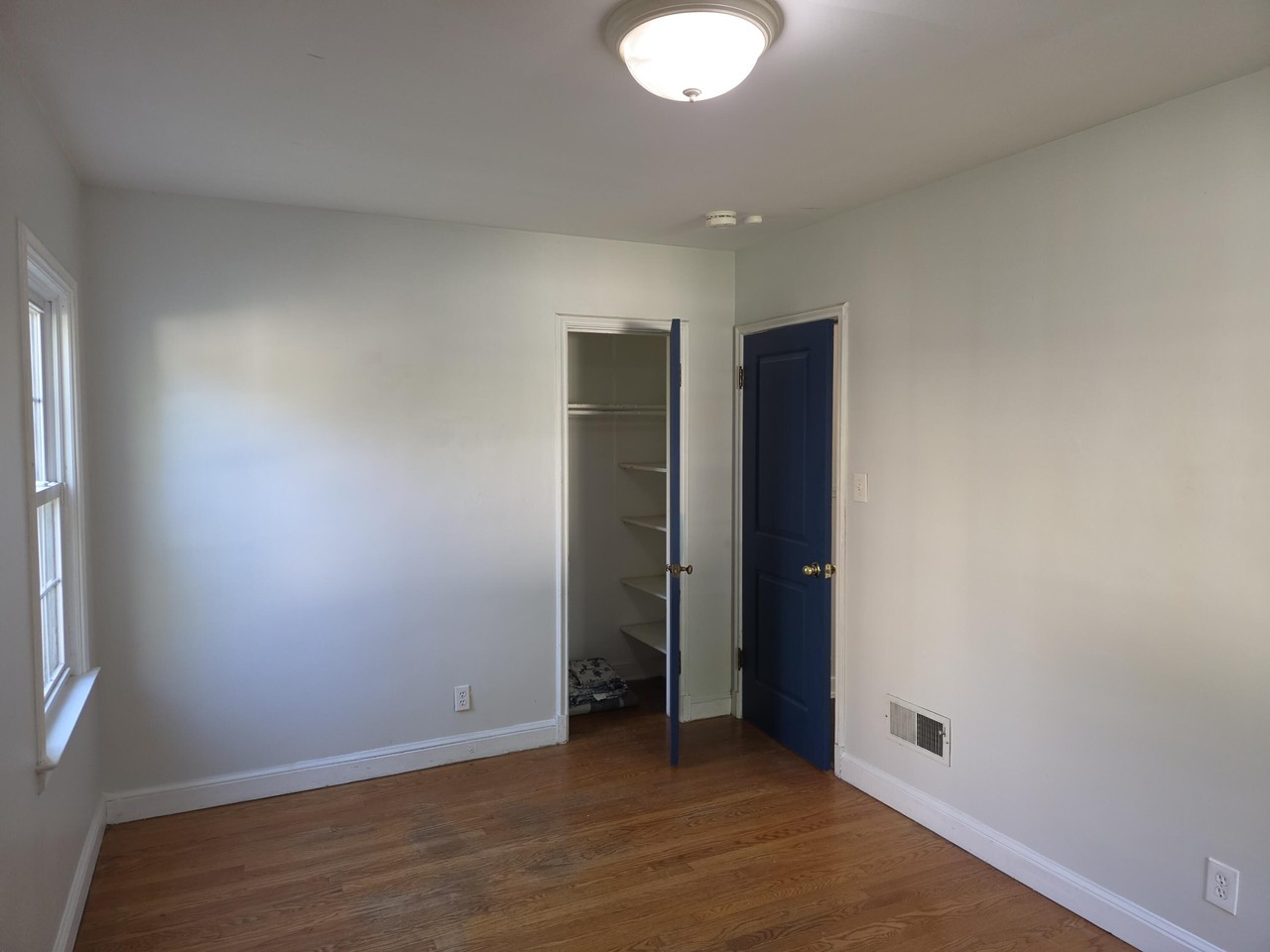 301 Beacon Pl - Photo 7 of 32