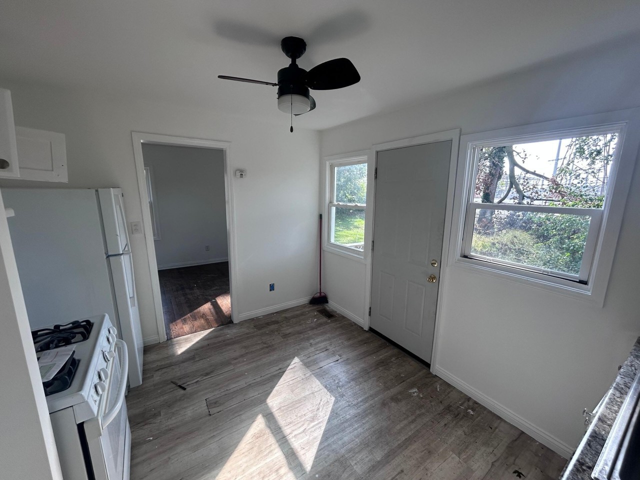 890 Idaho St - Photo 5 of 14