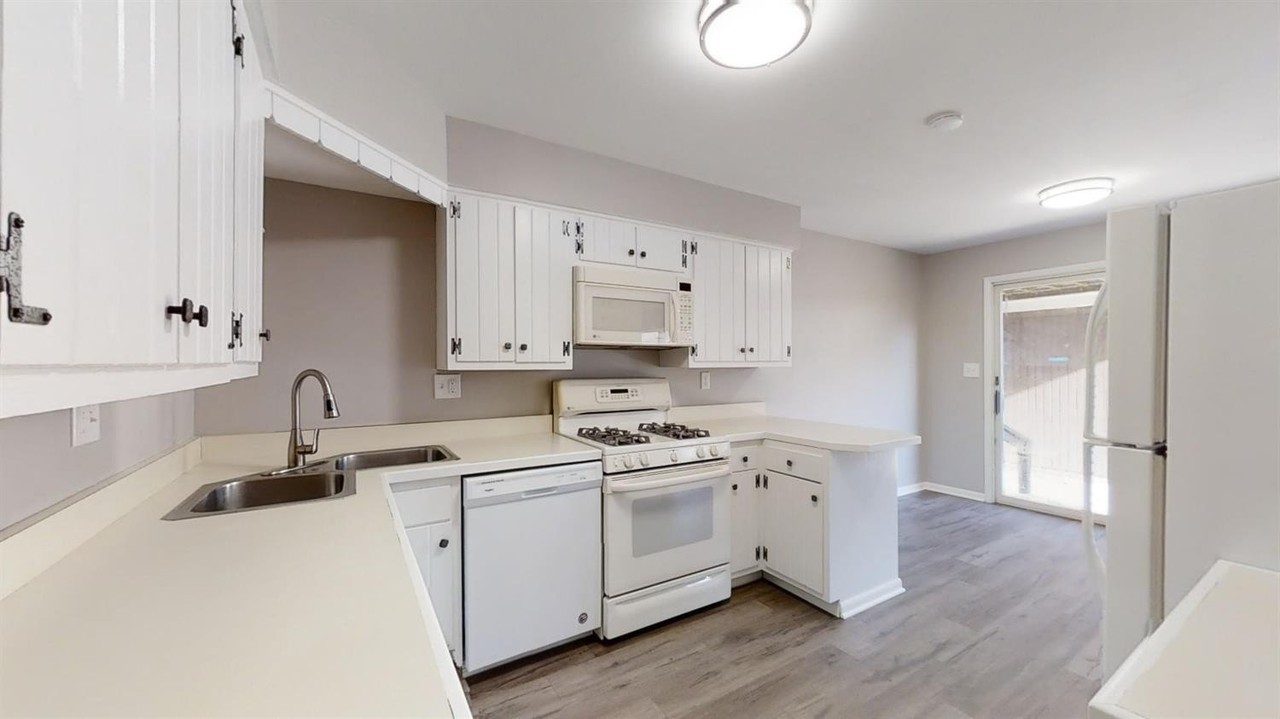 927 High Meadow Dr - Photo 2 of 16