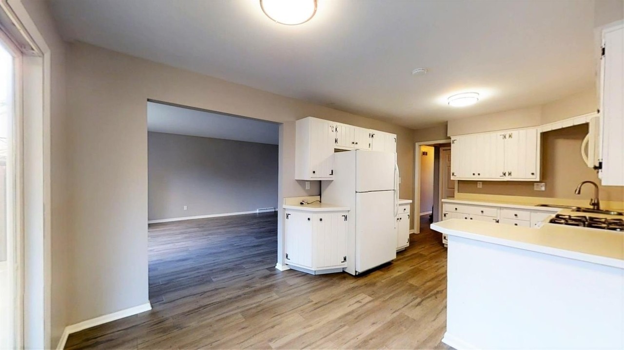 927 High Meadow Dr - Photo 4 of 16