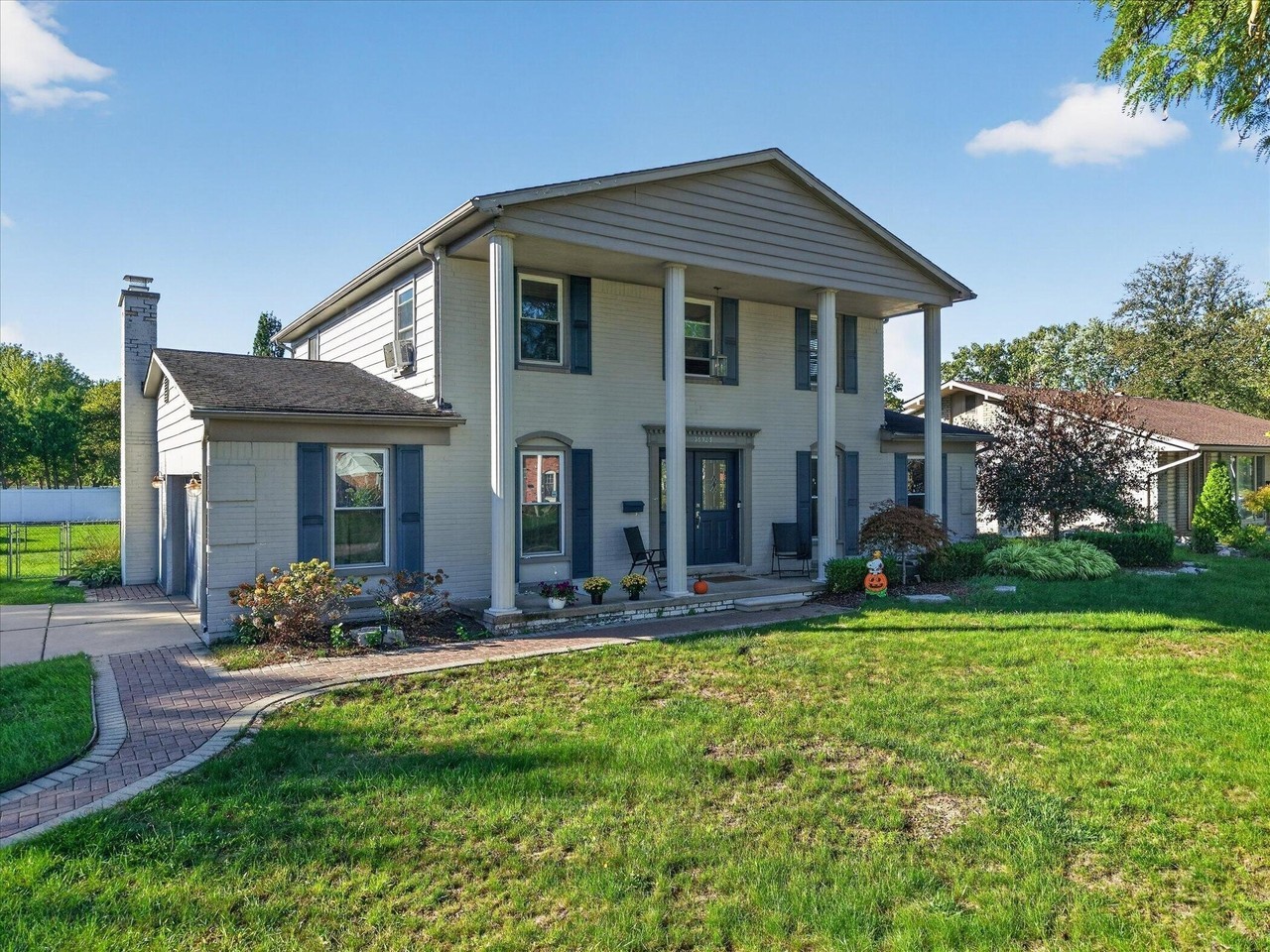 36523 Whitcomb St - Photo 2 of 50