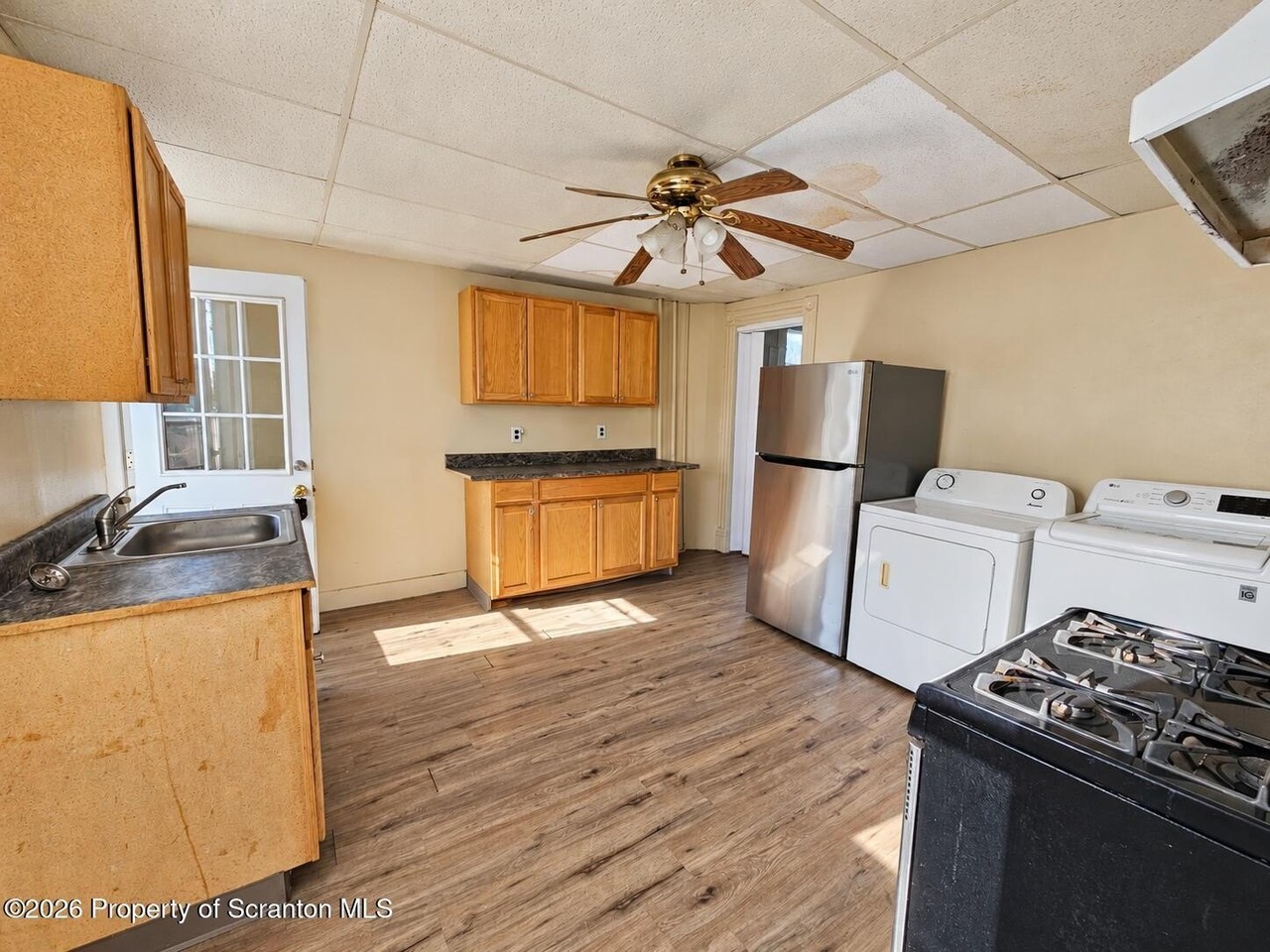 1403 N Sumner Ave #1stFL - Photo 2 of 8