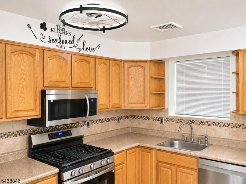 81 Brookdale Ave - Photo 4 of 15