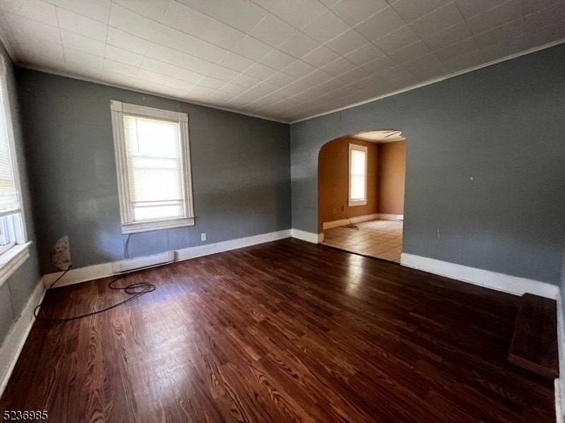 68 Clove Ave - Photo 5 of 12