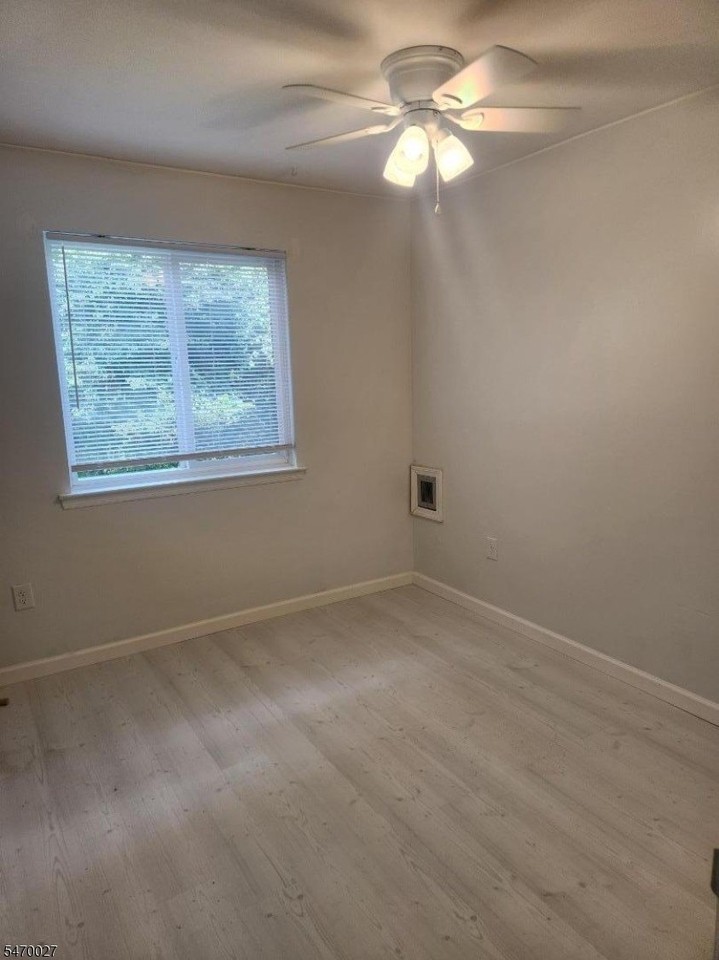 3 Bolton Ct - Photo 6 of 16