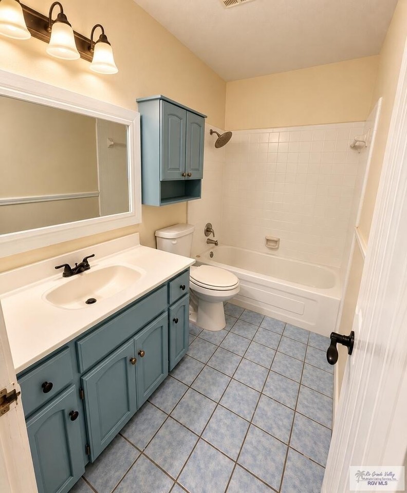 942 Blue Bonnet Dr - Photo 7 of 10