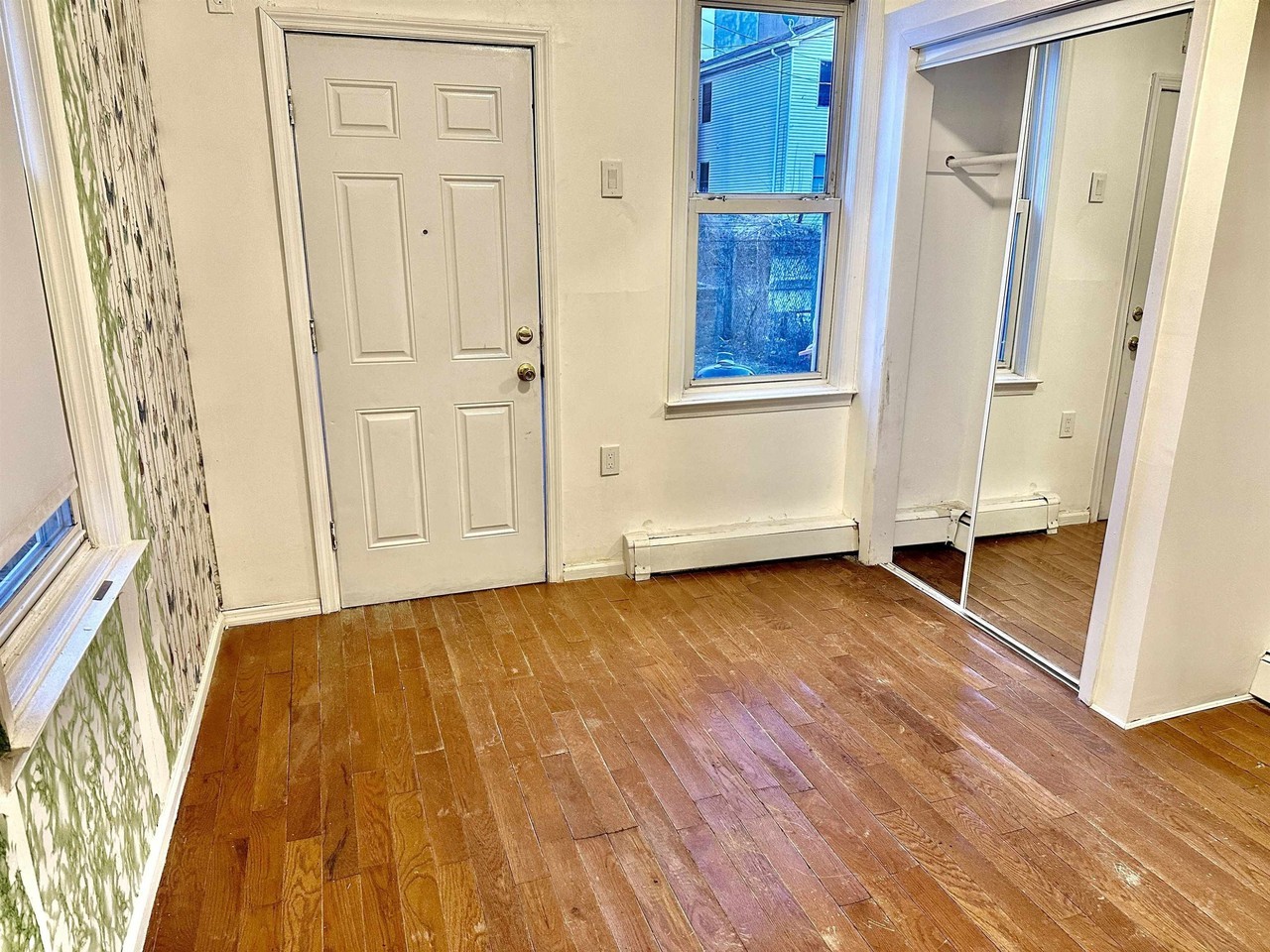 418 Central Ave #1R - Photo 4 of 10