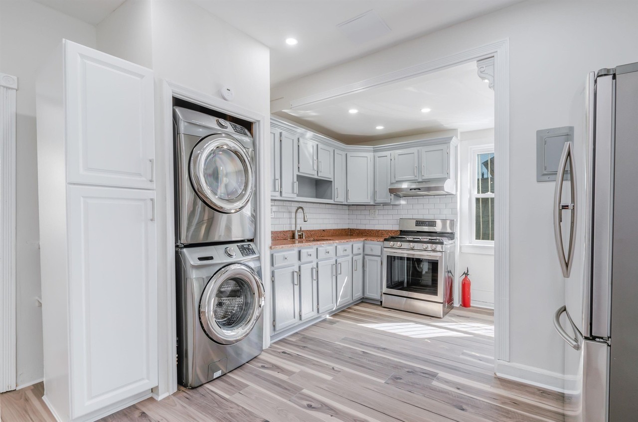 412 51st St #2 - Photo 2 of 19