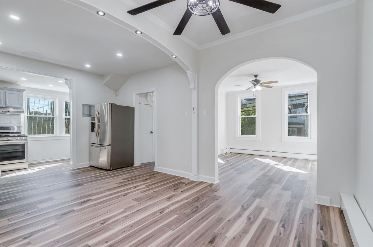 412 51st St #2 - Photo 5 of 19