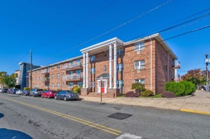 featured image of 55 W 1st St #A7