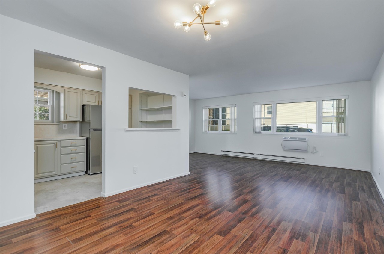 55 W 1st St #A7 - Photo 7 of 15