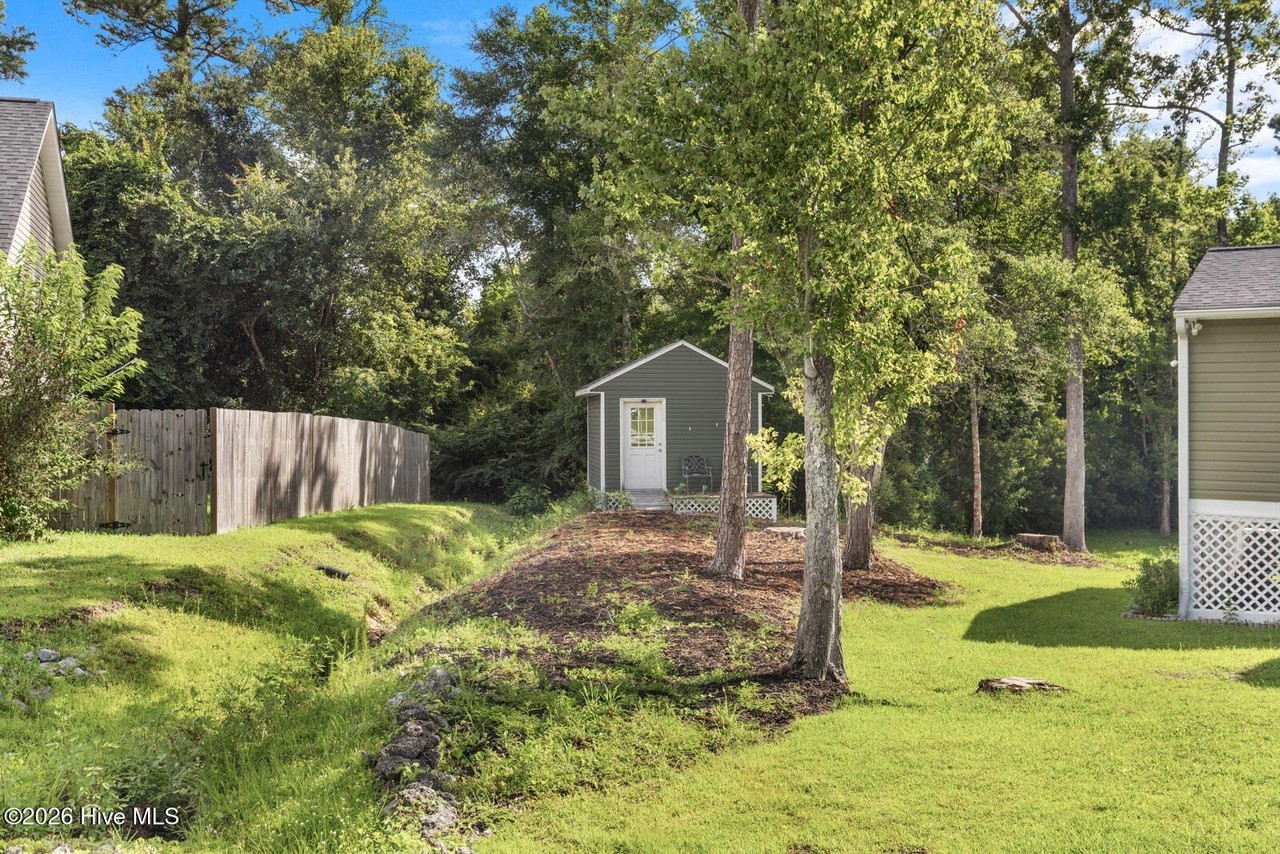 252 Derby Downs Dr - Photo 4 of 46
