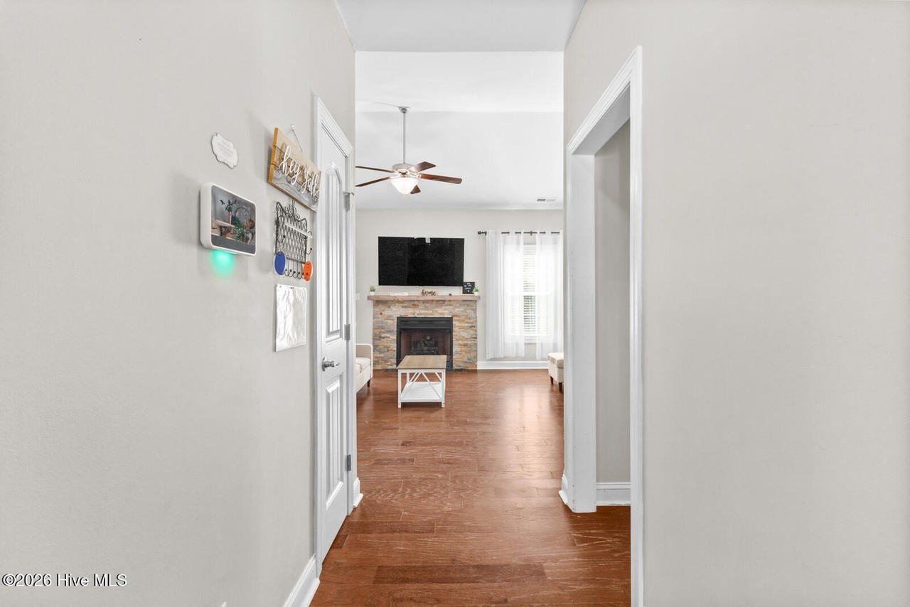 252 Derby Downs Dr - Photo 6 of 46