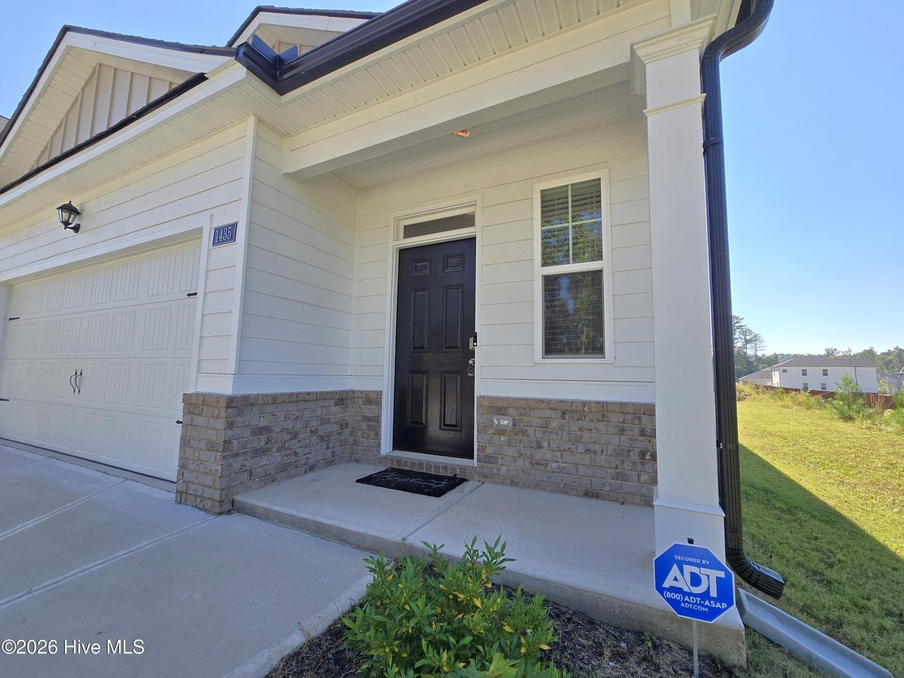 1435 Deer Hollow Run - Photo 2 of 18