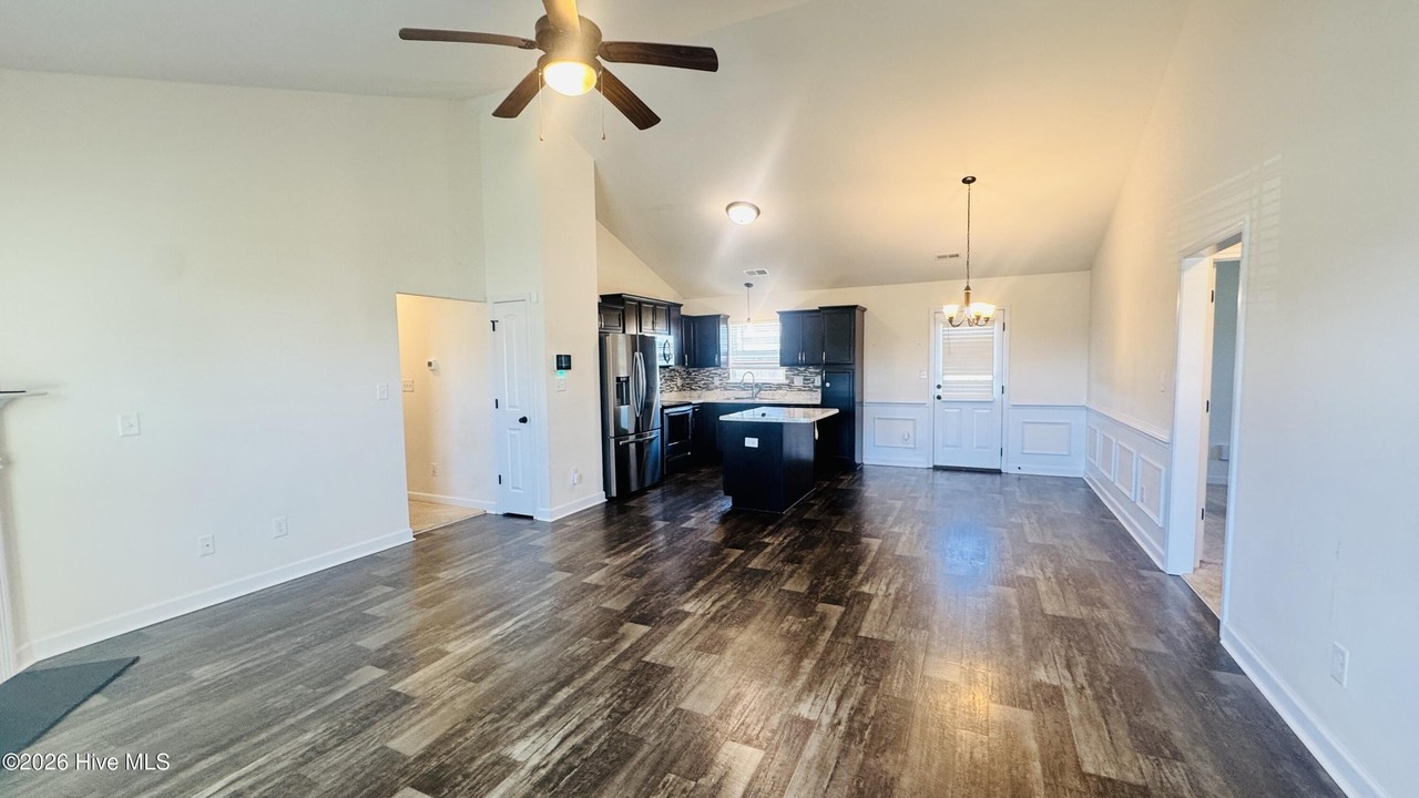 206 Trophy Ridge Dr - Photo 3 of 17