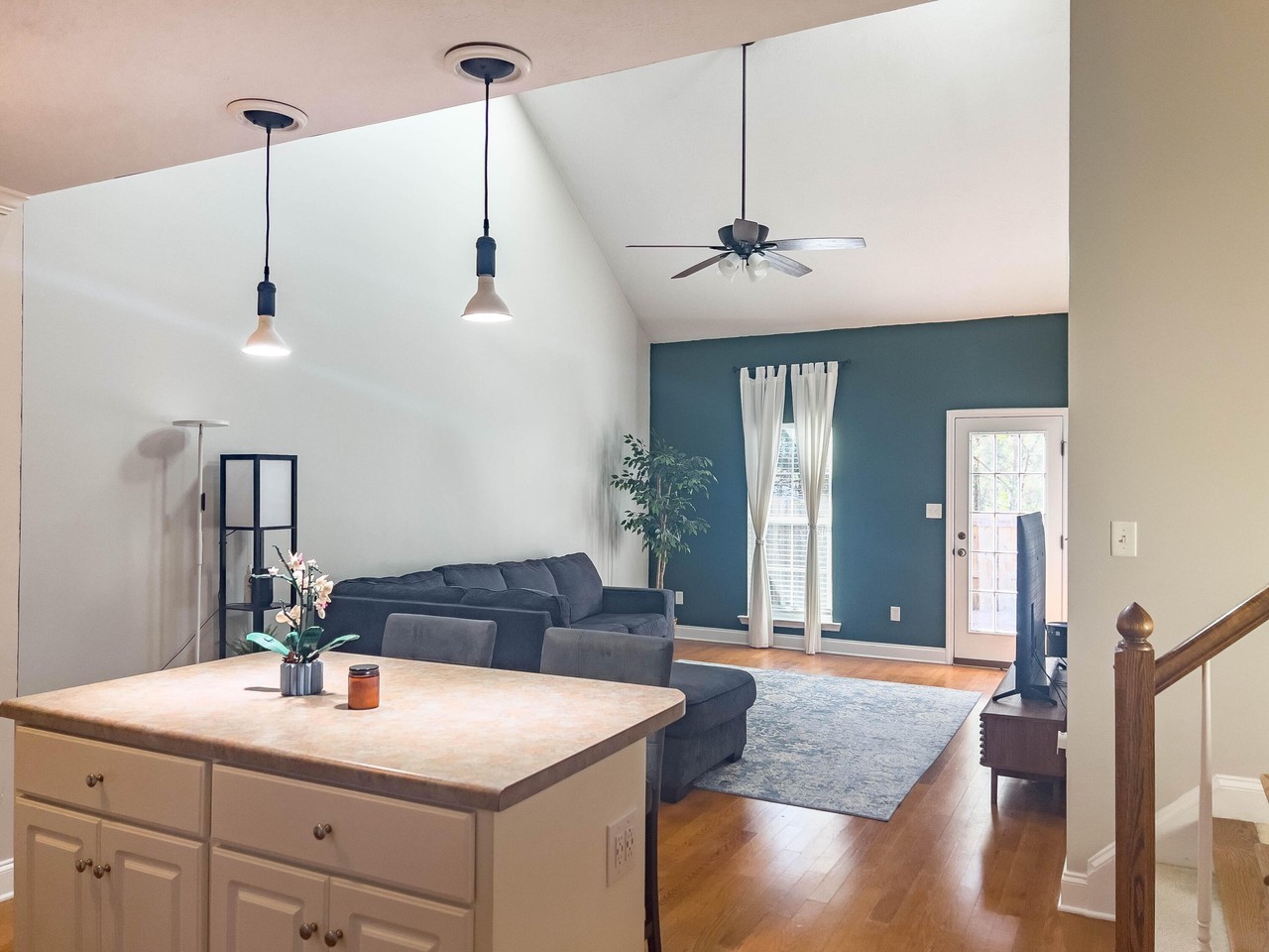 843 Landing Dr - Photo 6 of 29