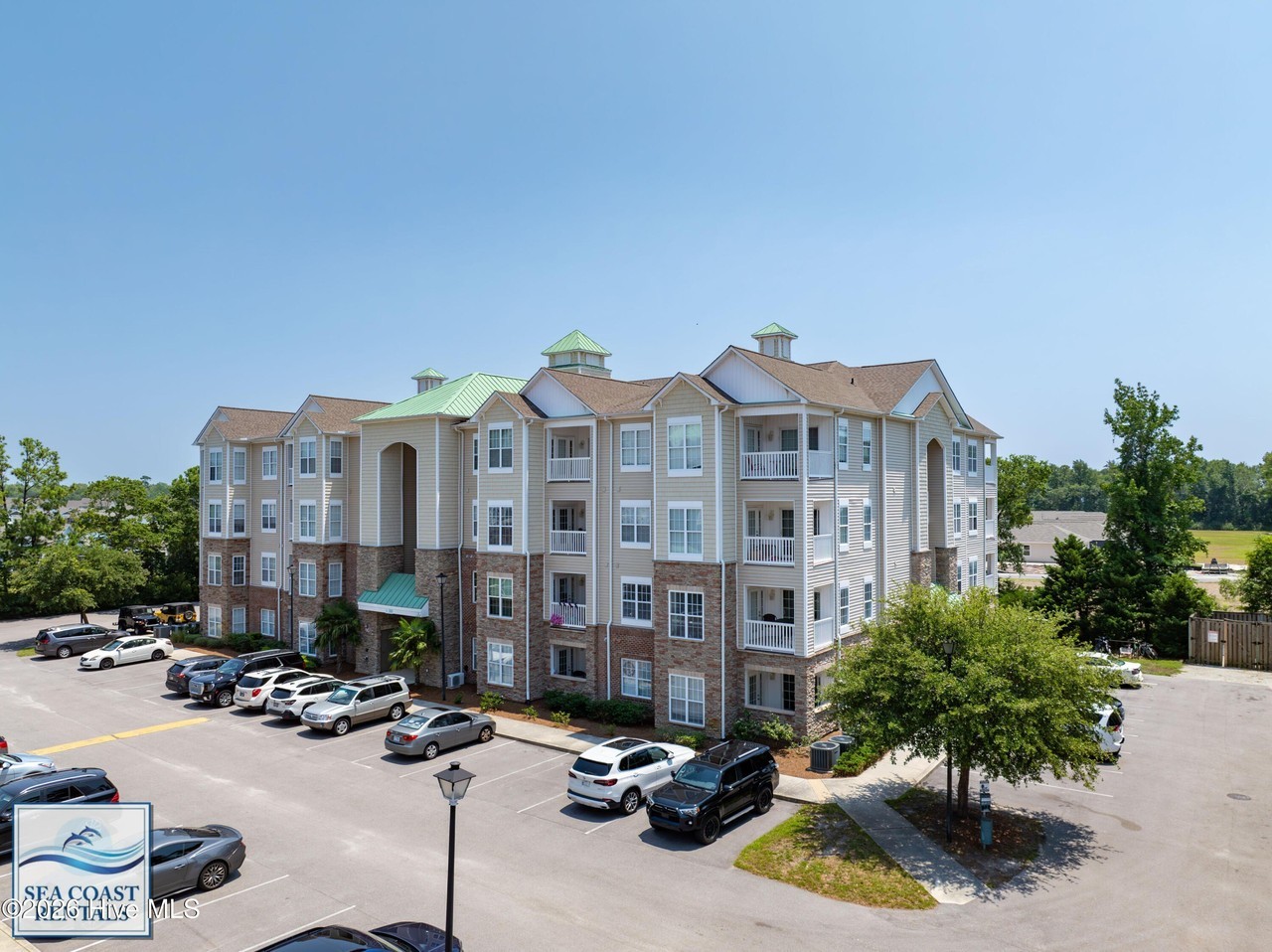100 Gateway Condos Dr #113 - Photo 2 of 36