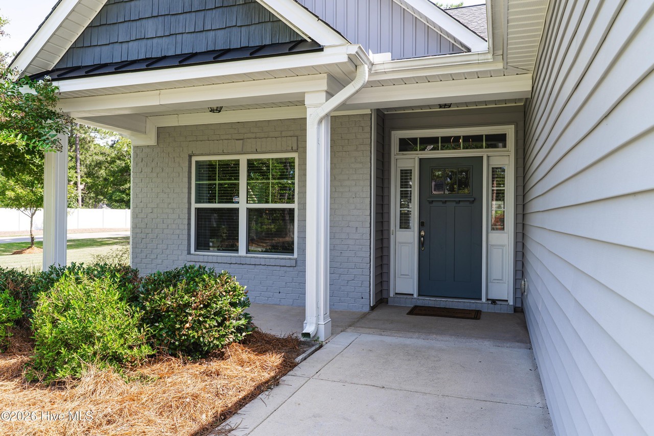 311 Pine Laurel Dr - Photo 2 of 30