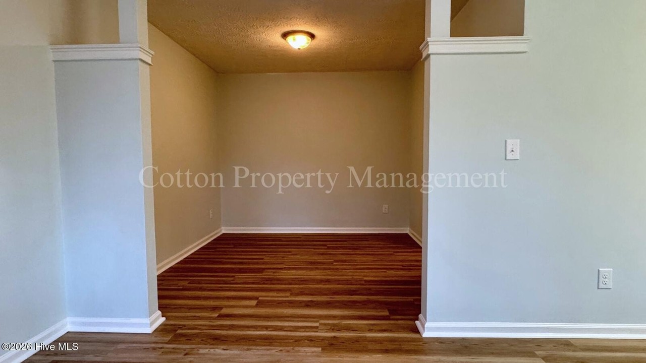 4516 Greentree Rd #8 - Photo 7 of 19
