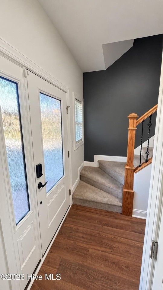 405 Jasmine Ln - Photo 4 of 23