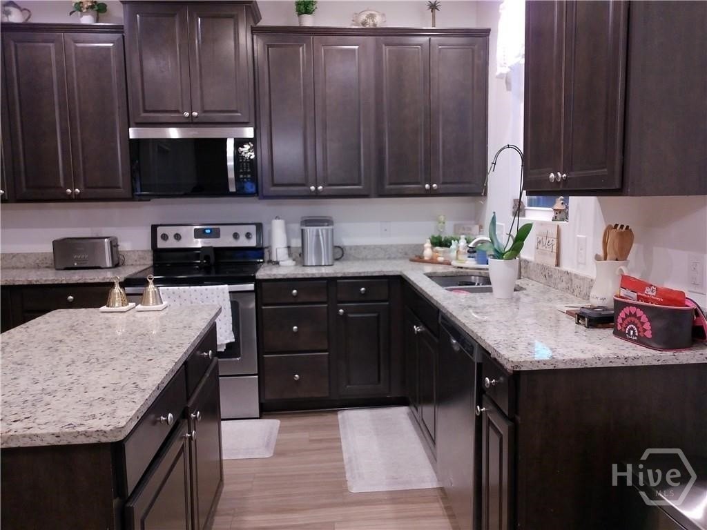 351 Southwilde Way - Photo 5 of 15