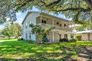 featured image of 343 E Lakeshore Dr