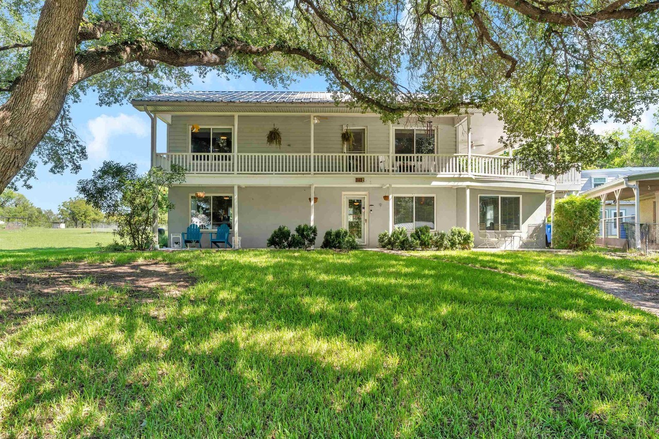 343 E Lakeshore Dr - Photo 3 of 45