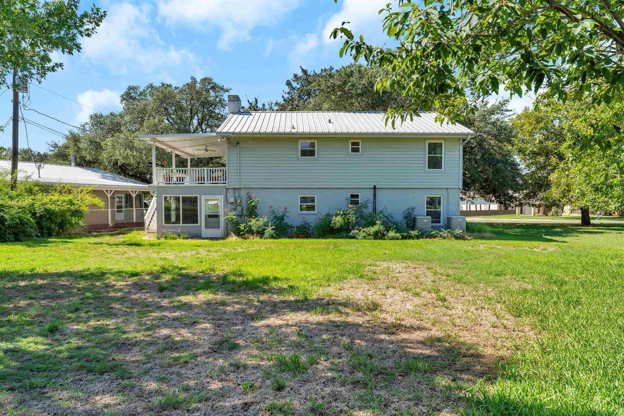 343 E Lakeshore Dr - Photo 6 of 45