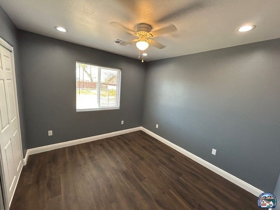 113 S E St #104 - Photo 5 of 21
