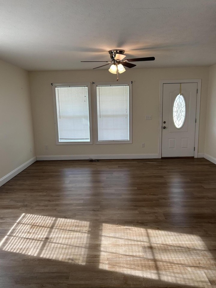 218 Magnolia Dr - Photo 5 of 9