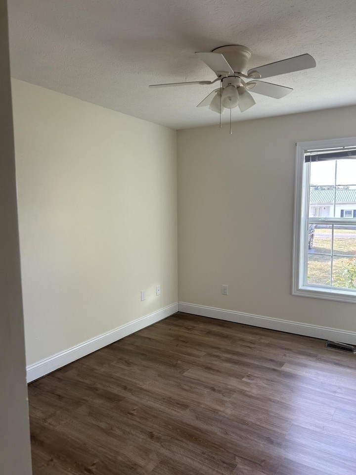 218 Magnolia Dr - Photo 6 of 9