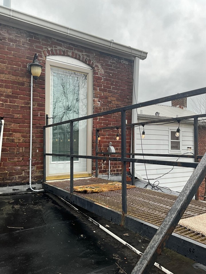 127 N Court St #5 - Photo 3 of 12