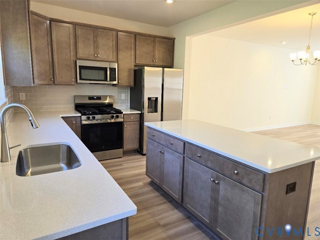287 Greenpark Rd - Photo 2 of 17