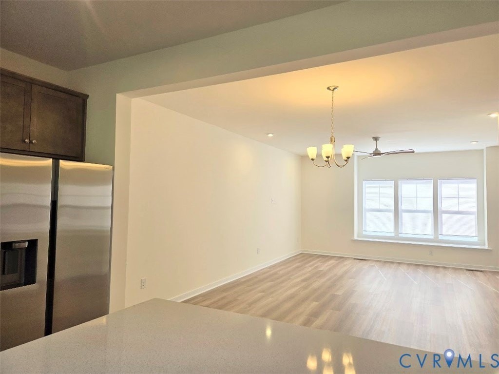 287 Greenpark Rd - Photo 5 of 17
