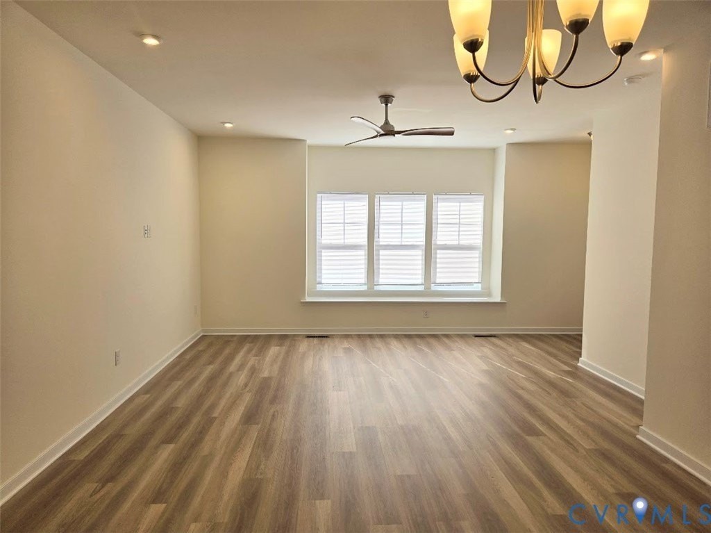 287 Greenpark Rd - Photo 6 of 17
