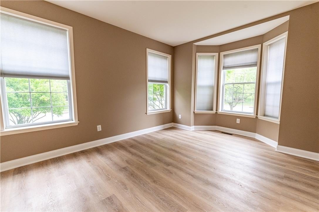 780 Ramblewood Dr - Photo 5 of 50