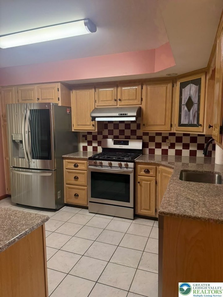 2731 Tamlynn Ln - Photo 6 of 24
