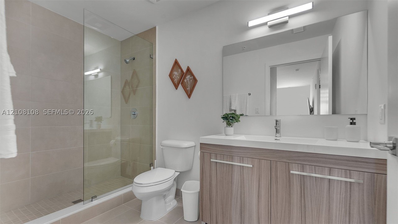 605 N Dixie Hwy #B207 - Photo 6 of 10