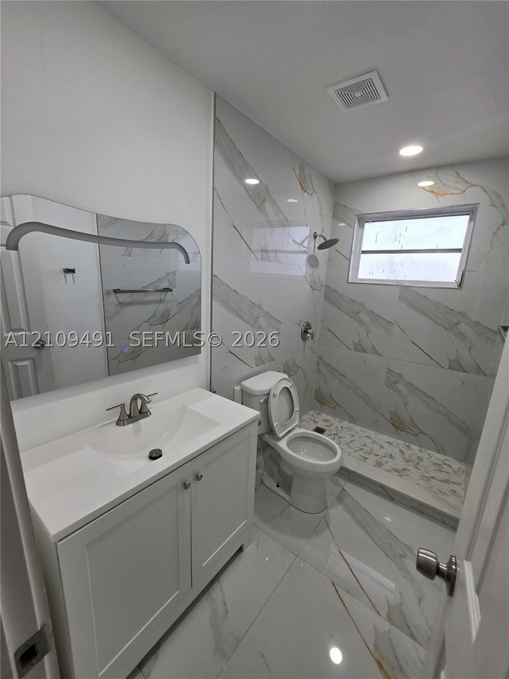 4183 E 8th Ct - Photo 7 of 13