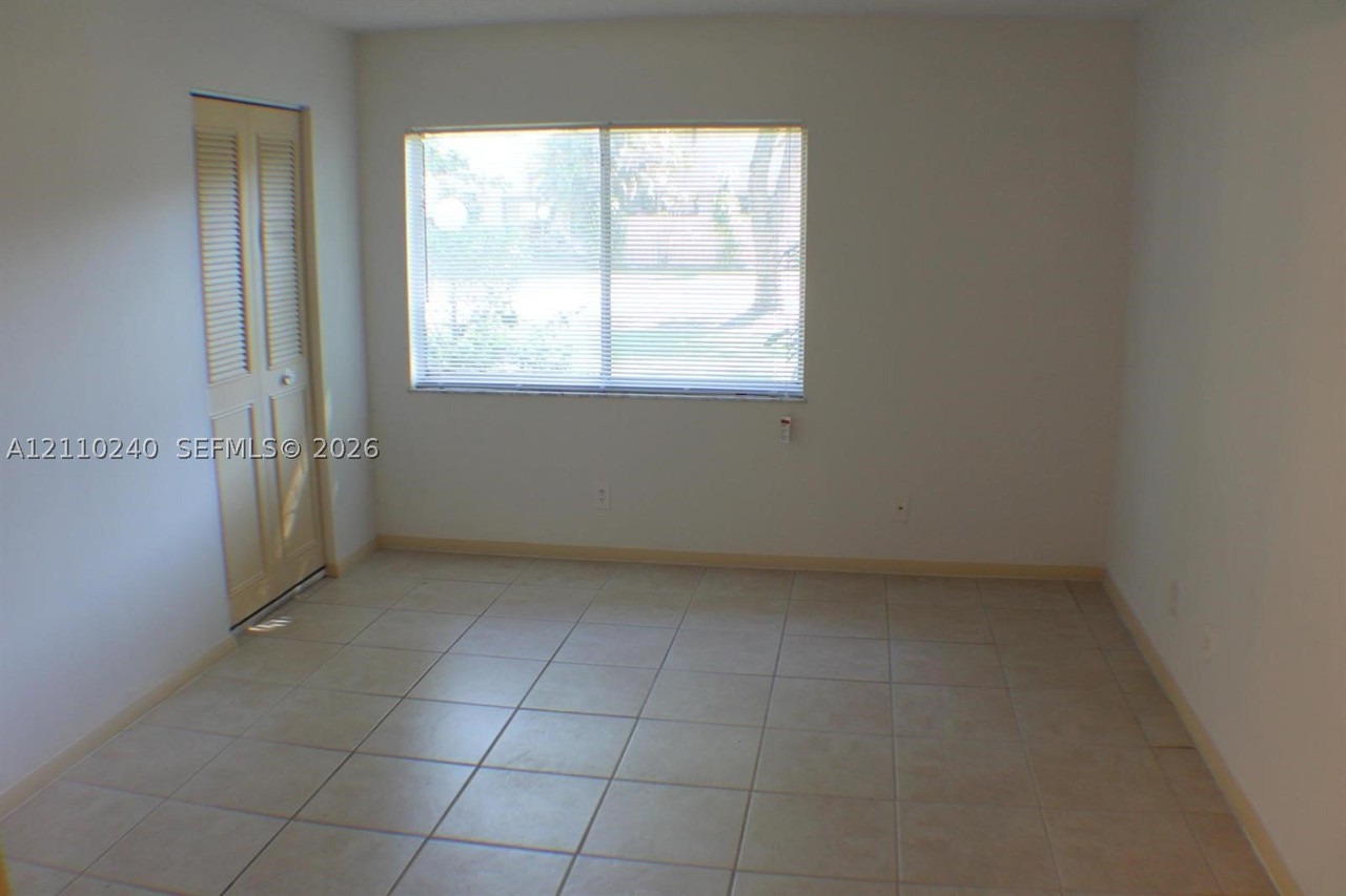 2105 Nw 56th Ave #7C - Photo 4 of 6