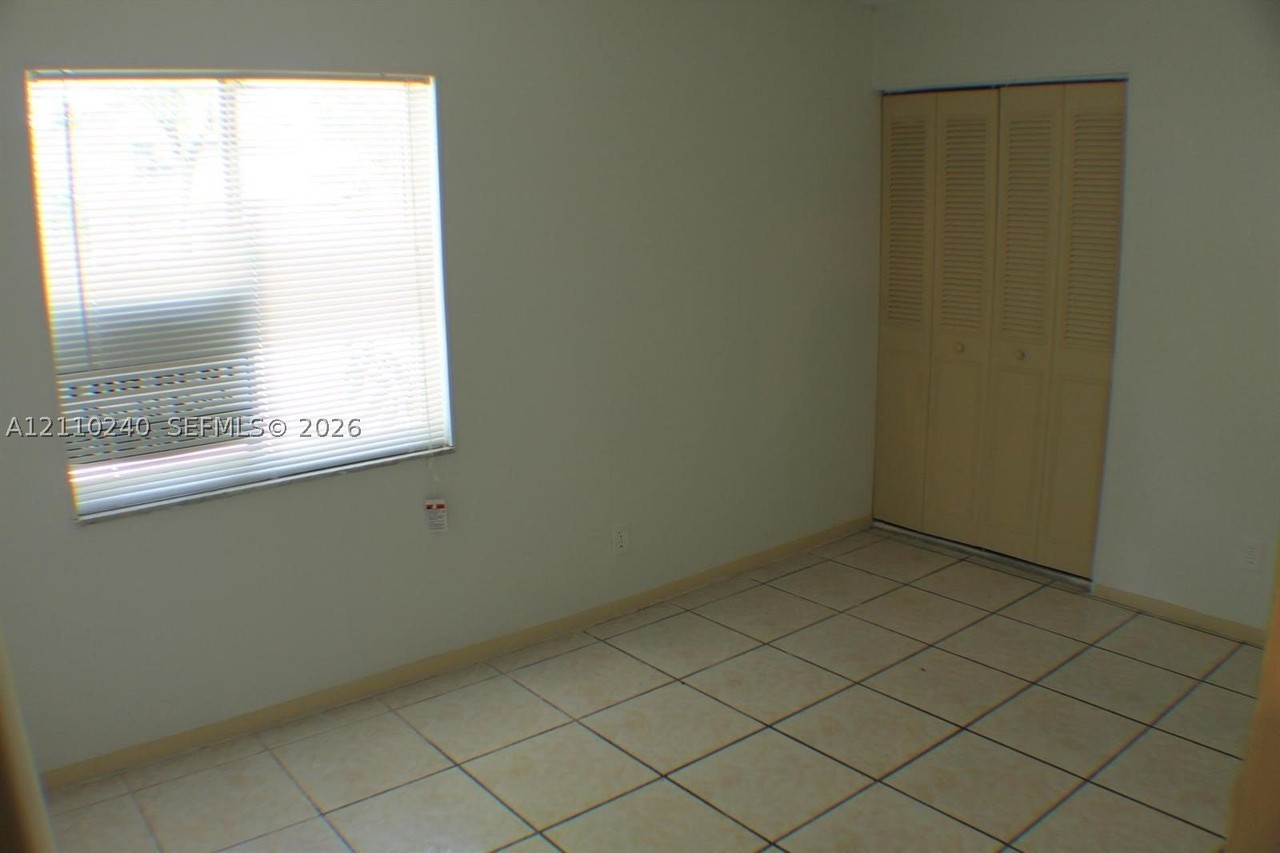 2105 Nw 56th Ave #7C - Photo 5 of 6