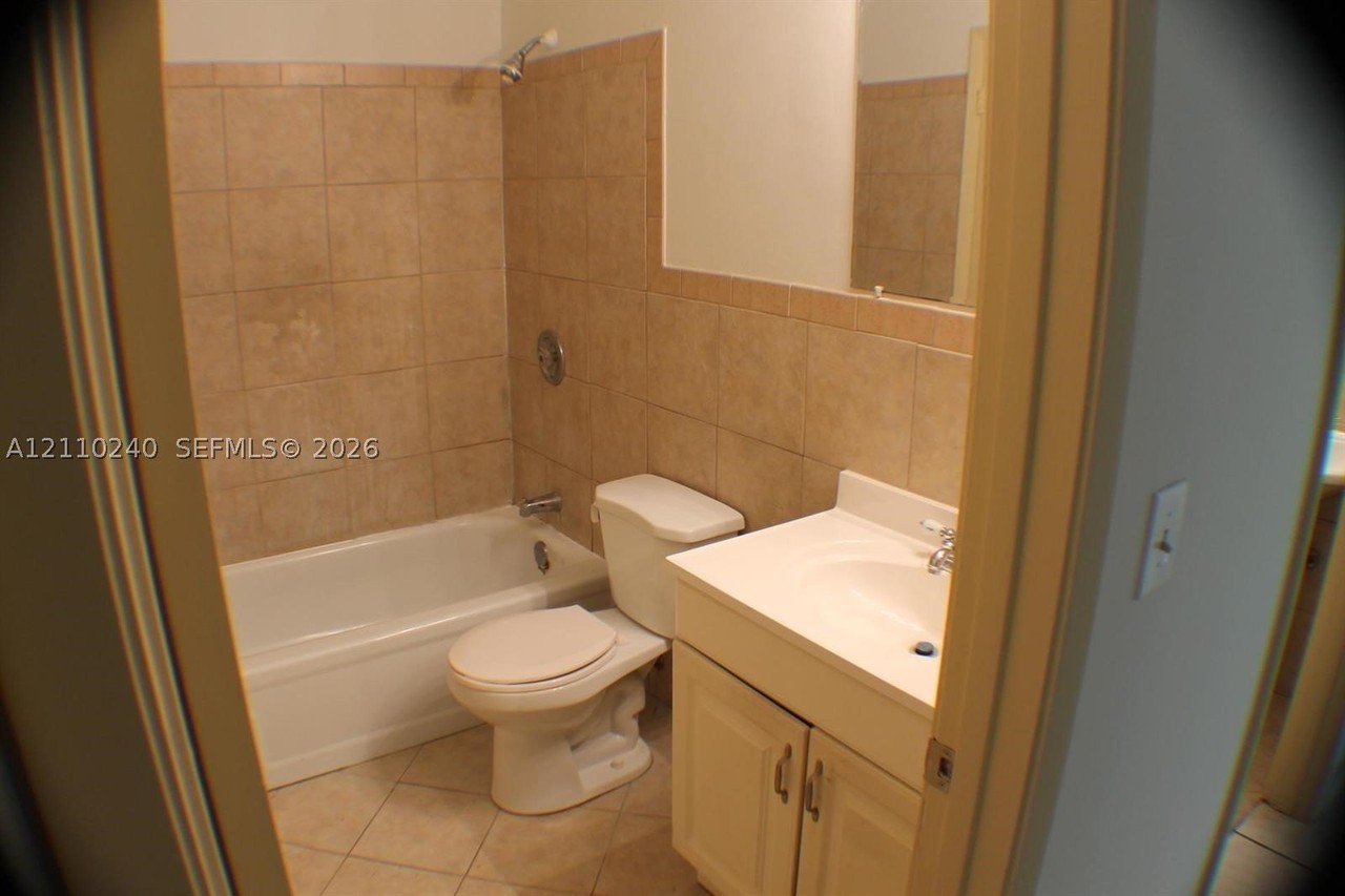 2105 Nw 56th Ave #7C - Photo 6 of 6
