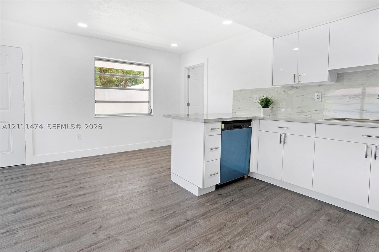 4647 Nw 15th Ct #4647 - Photo 7 of 29