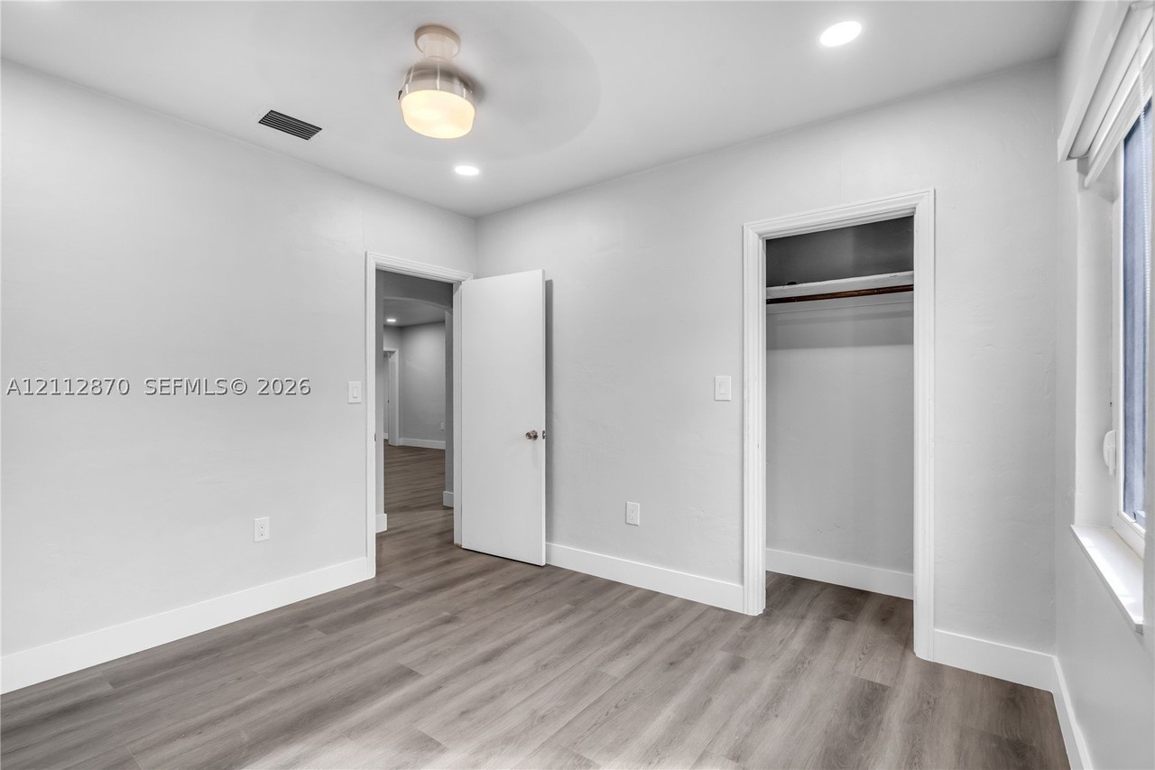 648 South Dr - Photo 7 of 17