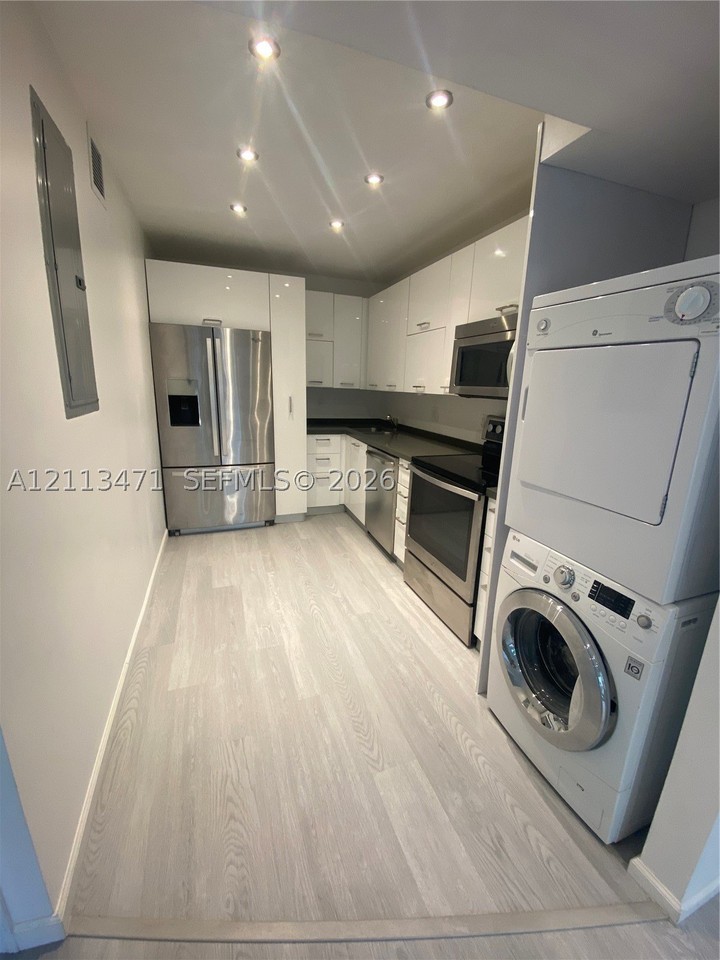 1131 Ne 17th Way #1 - Photo 2 of 26