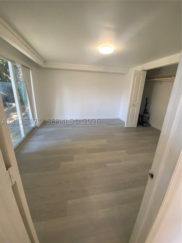 1131 Ne 17th Way #1 - Photo 3 of 26